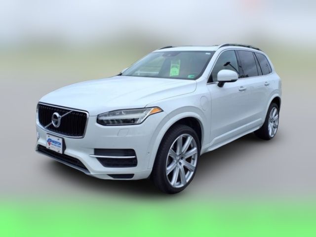 2016 Volvo XC90 Hybrid T8 Momentum