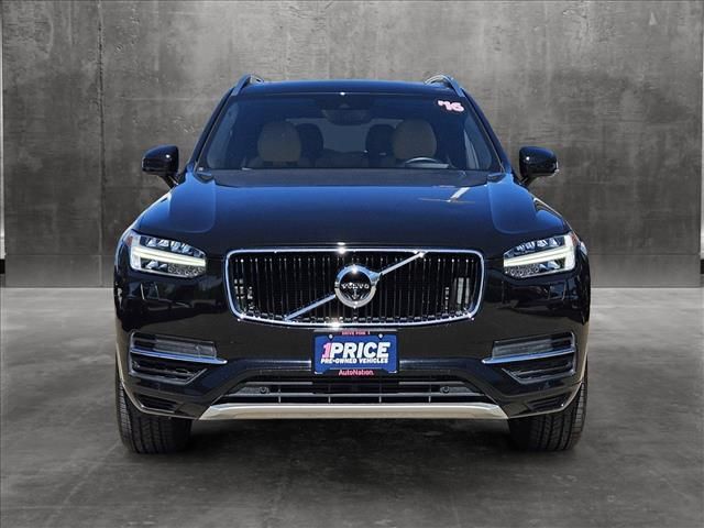 2016 Volvo XC90 Hybrid T8 Momentum