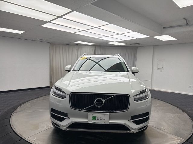 2016 Volvo XC90 Hybrid T8 Momentum