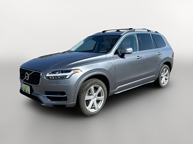 2016 Volvo XC90 Hybrid T8 Momentum