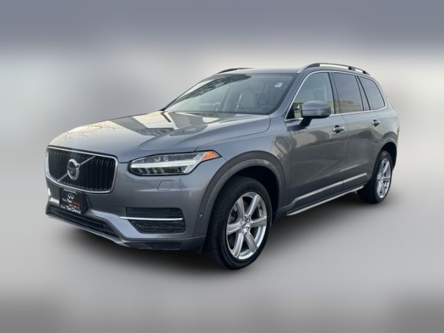 2016 Volvo XC90 Hybrid T8 Momentum