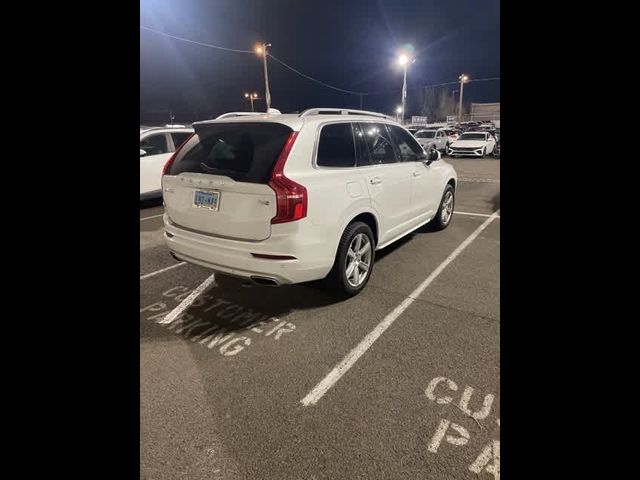 2016 Volvo XC90 Hybrid T8 Momentum