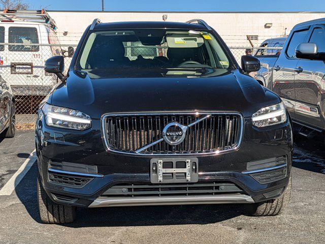 2016 Volvo XC90 Hybrid T8 Momentum