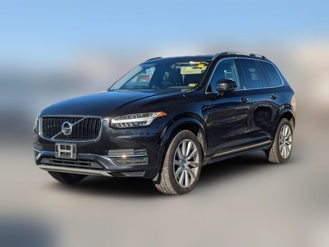 2016 Volvo XC90 Hybrid T8 Momentum