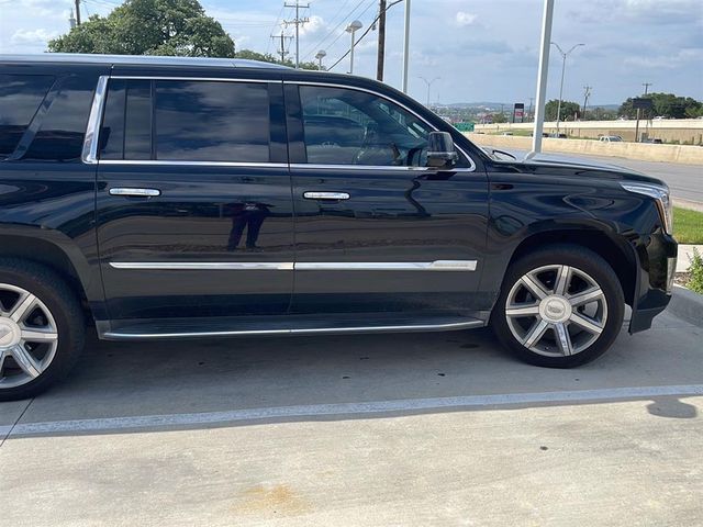 2016 Cadillac Escalade ESV Luxury Collection