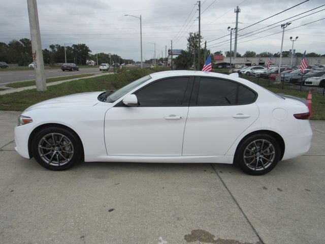 2017 Alfa Romeo Giulia Base