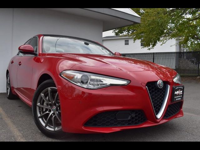 2017 Alfa Romeo Giulia Base