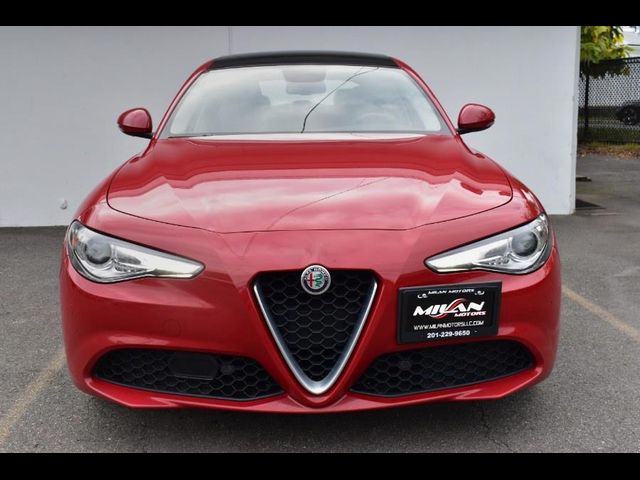 2017 Alfa Romeo Giulia Base