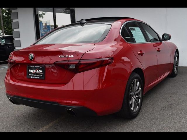 2017 Alfa Romeo Giulia Base