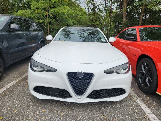 2017 Alfa Romeo Giulia Base