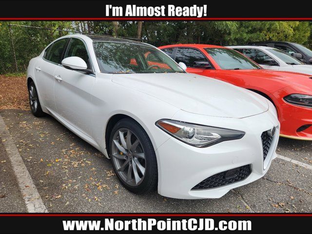 2017 Alfa Romeo Giulia Base