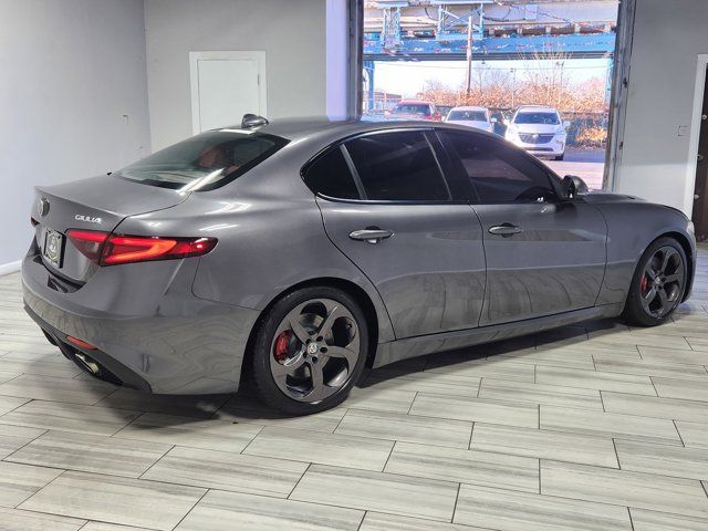 2017 Alfa Romeo Giulia Base