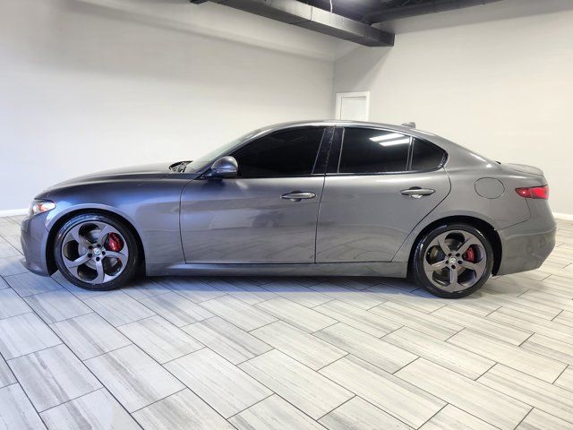 2017 Alfa Romeo Giulia Base