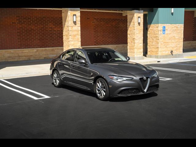 2017 Alfa Romeo Giulia Base