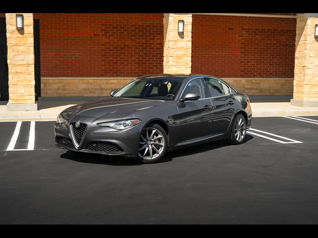 2017 Alfa Romeo Giulia Base