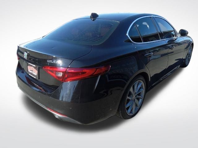 2017 Alfa Romeo Giulia Base