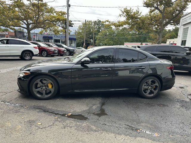 2017 Alfa Romeo Giulia Base