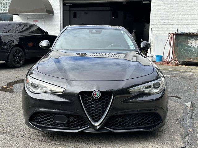 2017 Alfa Romeo Giulia Base