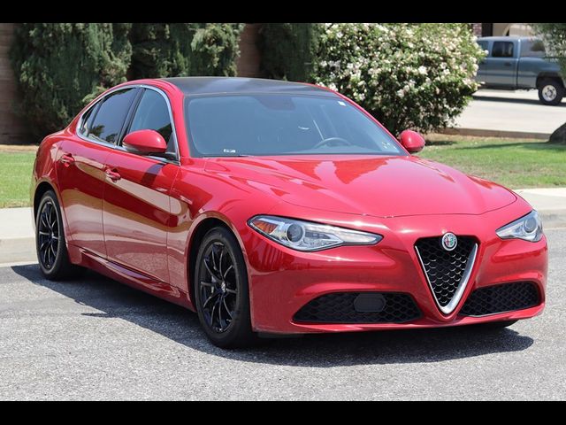 2017 Alfa Romeo Giulia Base