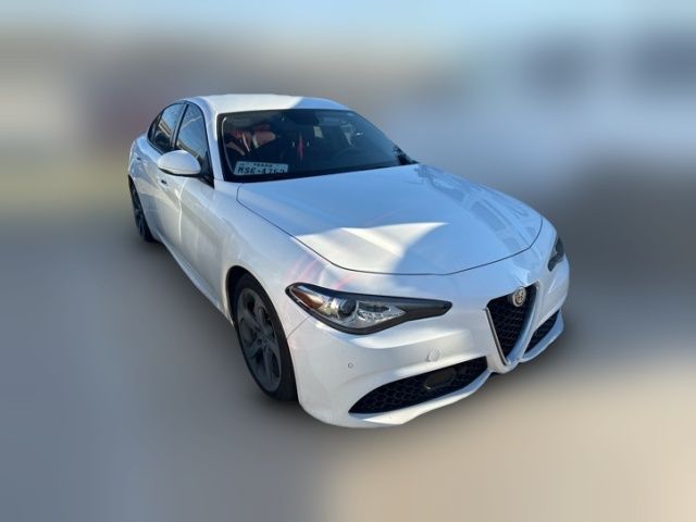 2017 Alfa Romeo Giulia Base