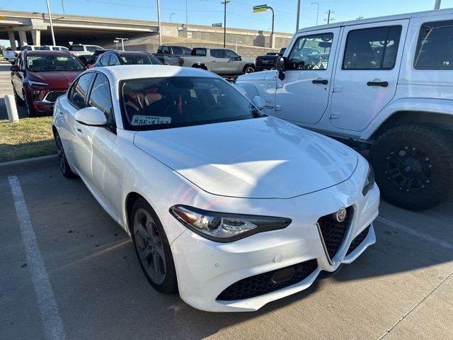 2017 Alfa Romeo Giulia Base