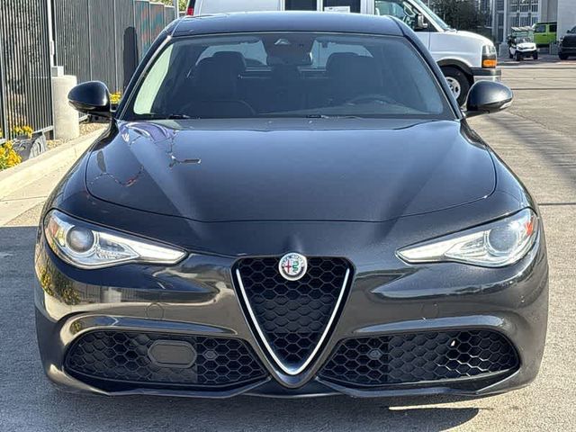 2017 Alfa Romeo Giulia Base