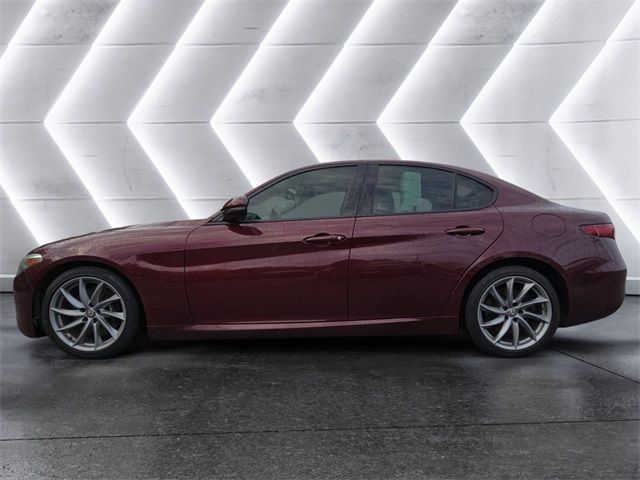 2017 Alfa Romeo Giulia Base