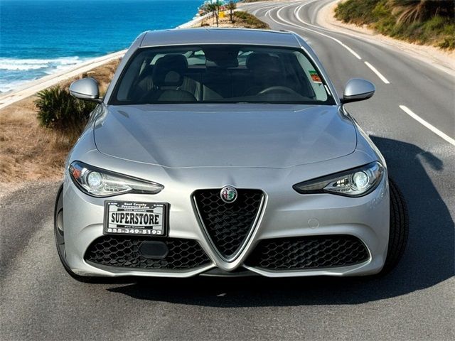 2017 Alfa Romeo Giulia Base