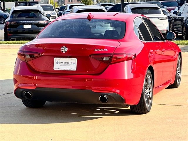 2017 Alfa Romeo Giulia Base