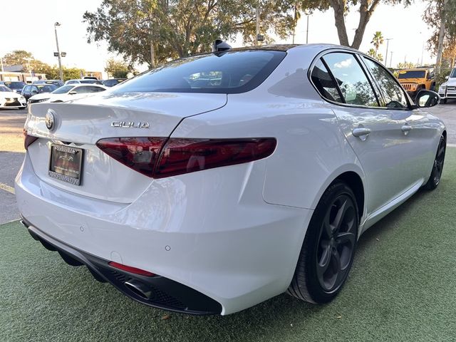 2017 Alfa Romeo Giulia Base