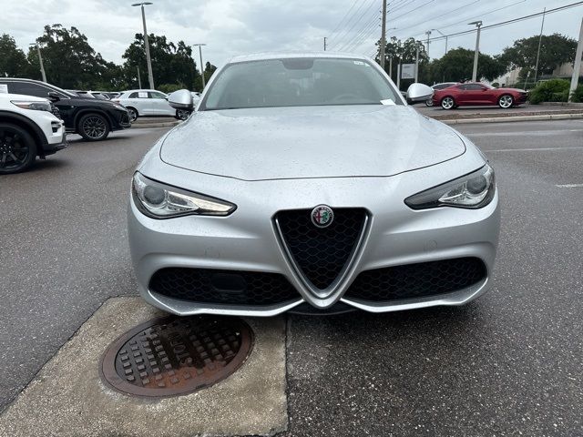 2017 Alfa Romeo Giulia Base