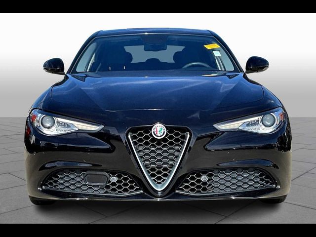 2017 Alfa Romeo Giulia Base