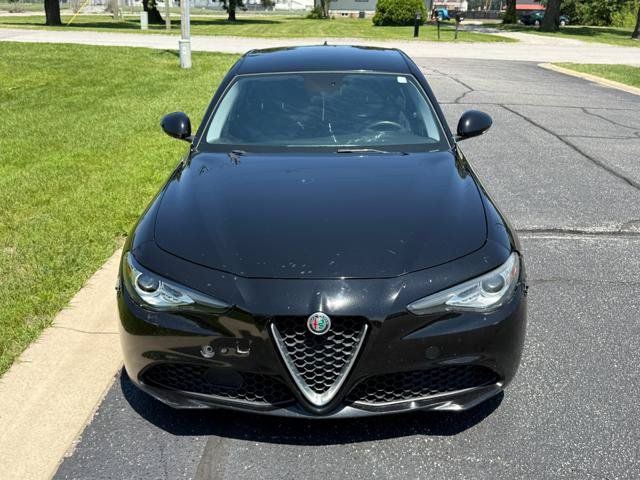 2017 Alfa Romeo Giulia Base