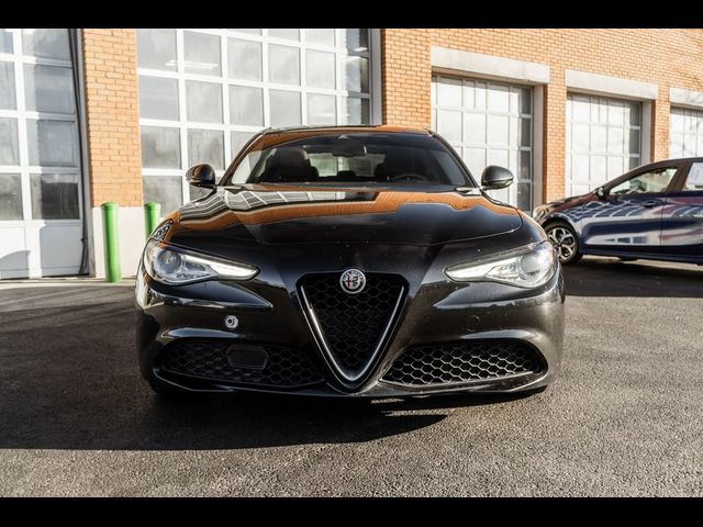 2017 Alfa Romeo Giulia Base