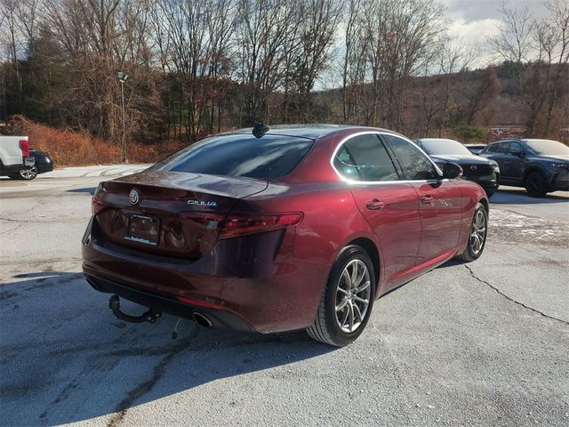 2017 Alfa Romeo Giulia Base