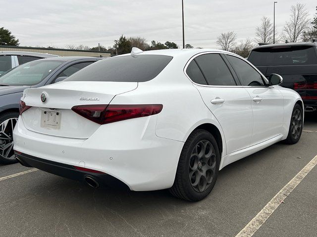 2017 Alfa Romeo Giulia Base