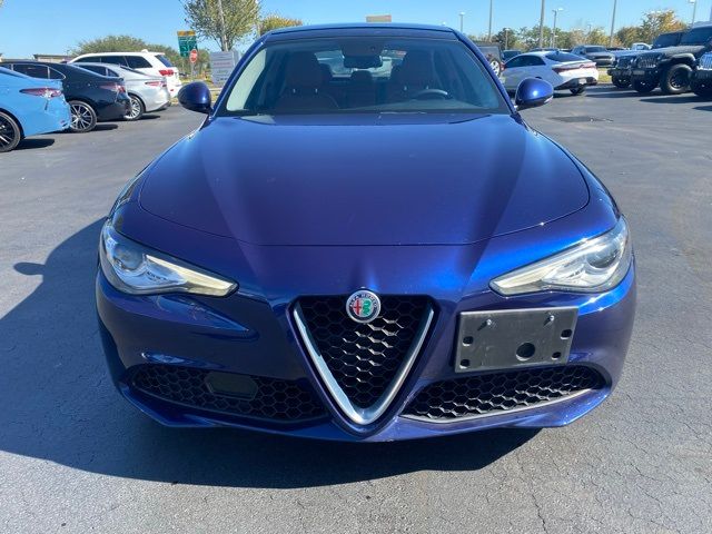 2017 Alfa Romeo Giulia Base