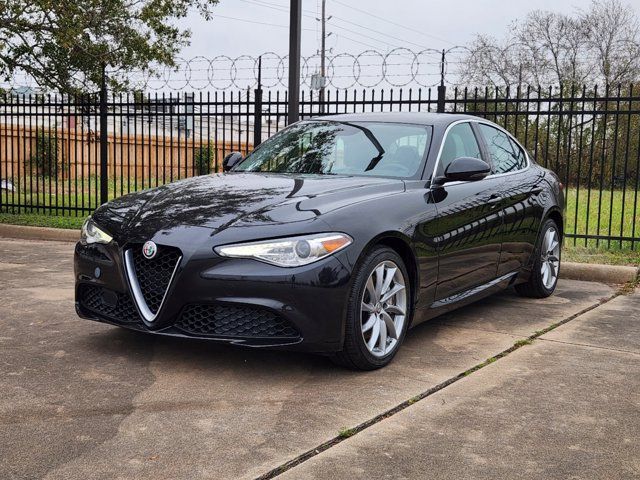 2017 Alfa Romeo Giulia Base