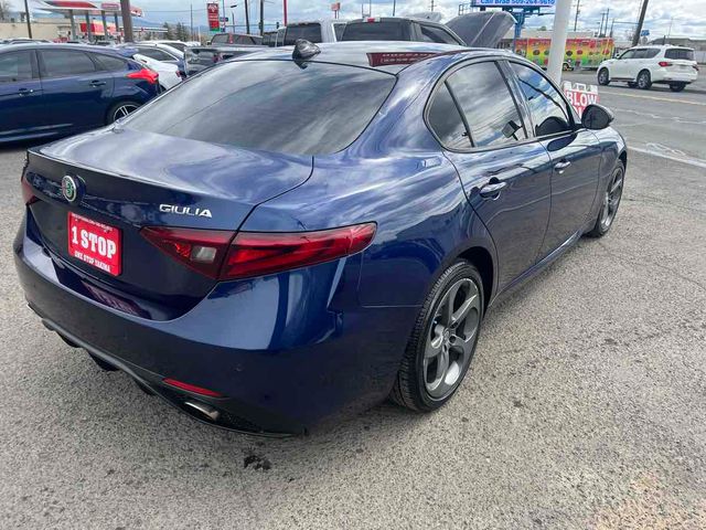 2017 Alfa Romeo Giulia Base