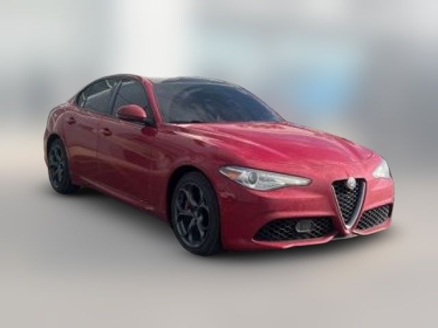 2017 Alfa Romeo Giulia Base