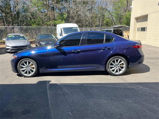 2017 Alfa Romeo Giulia Base
