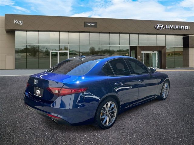 2017 Alfa Romeo Giulia Base