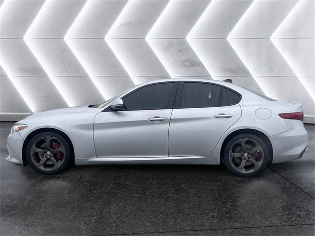 2017 Alfa Romeo Giulia Base