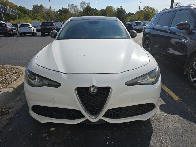 2017 Alfa Romeo Giulia Base