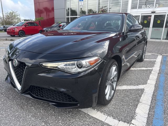 2017 Alfa Romeo Giulia Base