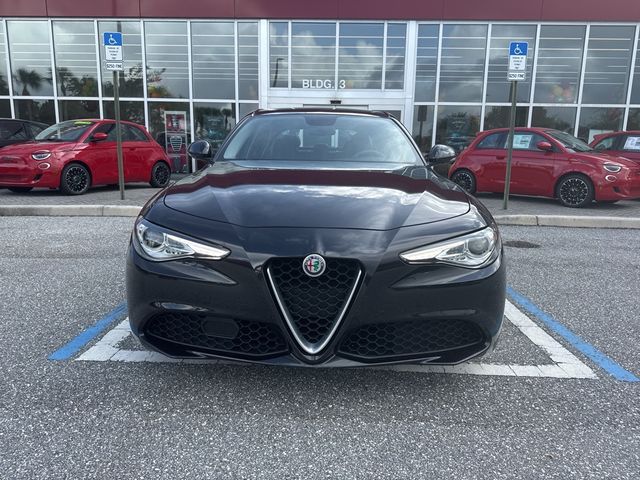 2017 Alfa Romeo Giulia Base