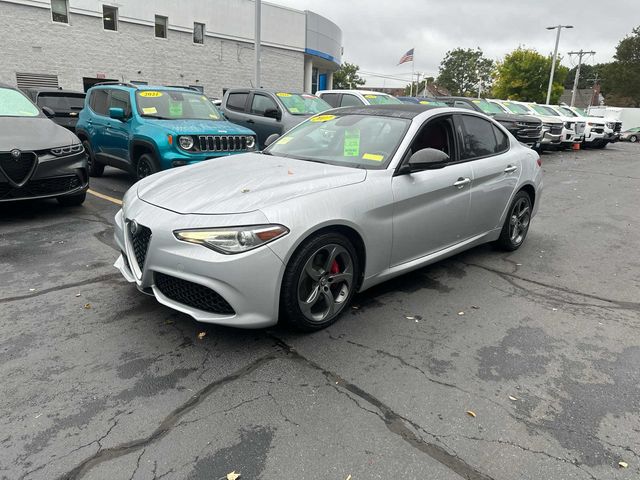 2017 Alfa Romeo Giulia Base