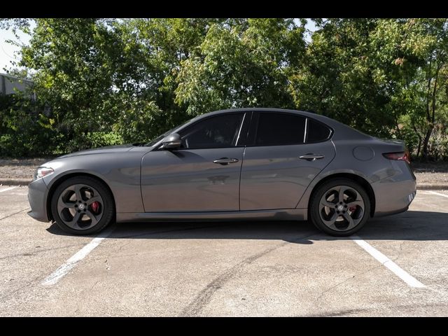 2017 Alfa Romeo Giulia Base