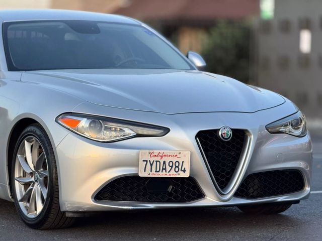 2017 Alfa Romeo Giulia Base