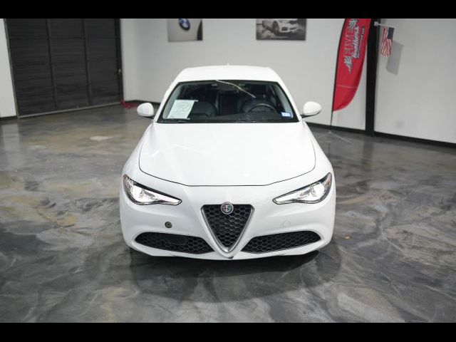 2017 Alfa Romeo Giulia Base